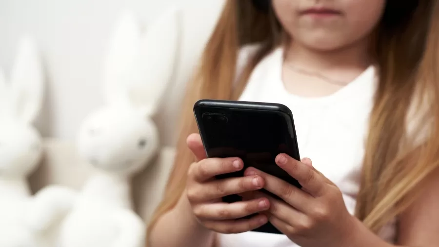 Digital Detox: Australia's Plan to Limit Children's Social Media Access 61 Social Media